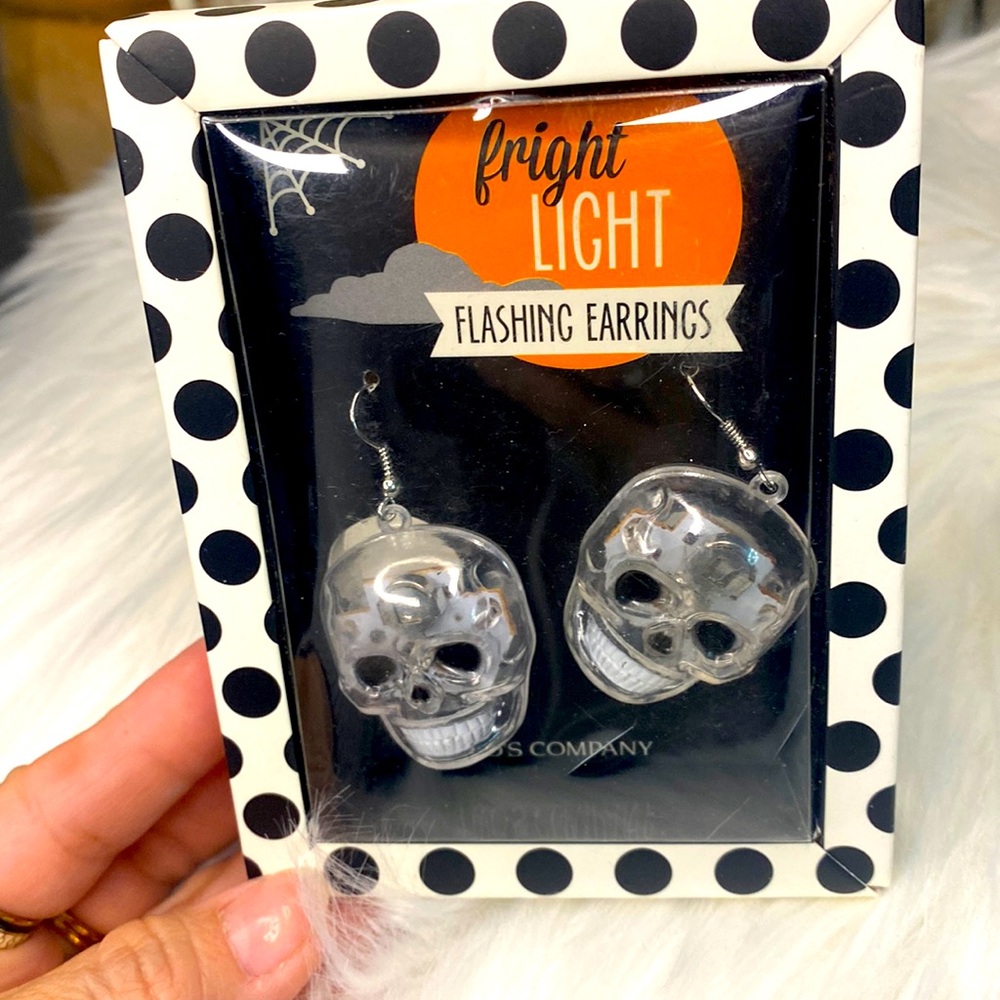 Halloween Frigth Light Up Skulls Earrings